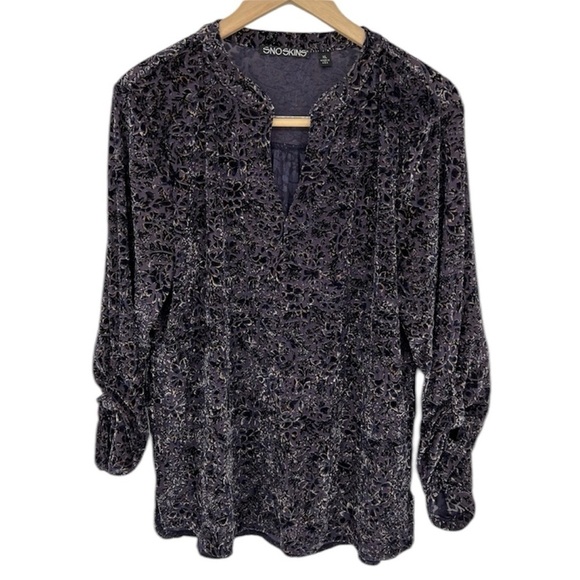 Snoskins Velvet Embossed Long Sleeve Tab Sleeves Burnout V‎ Neck Blouse Shirt - Picture 1 of 10